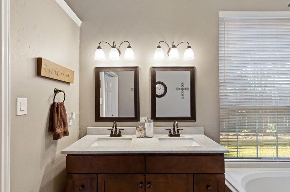 5618 Allen Ln, Rowlett TX 75088-7605 exterior