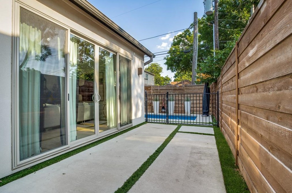 5616 Longview St, Dallas TX 75206-5610 exterior