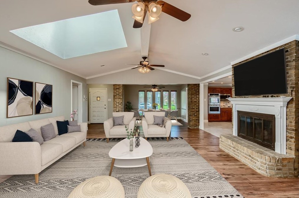 7417 La Sobrina Dr, Dallas TX  75248-3051 exterior