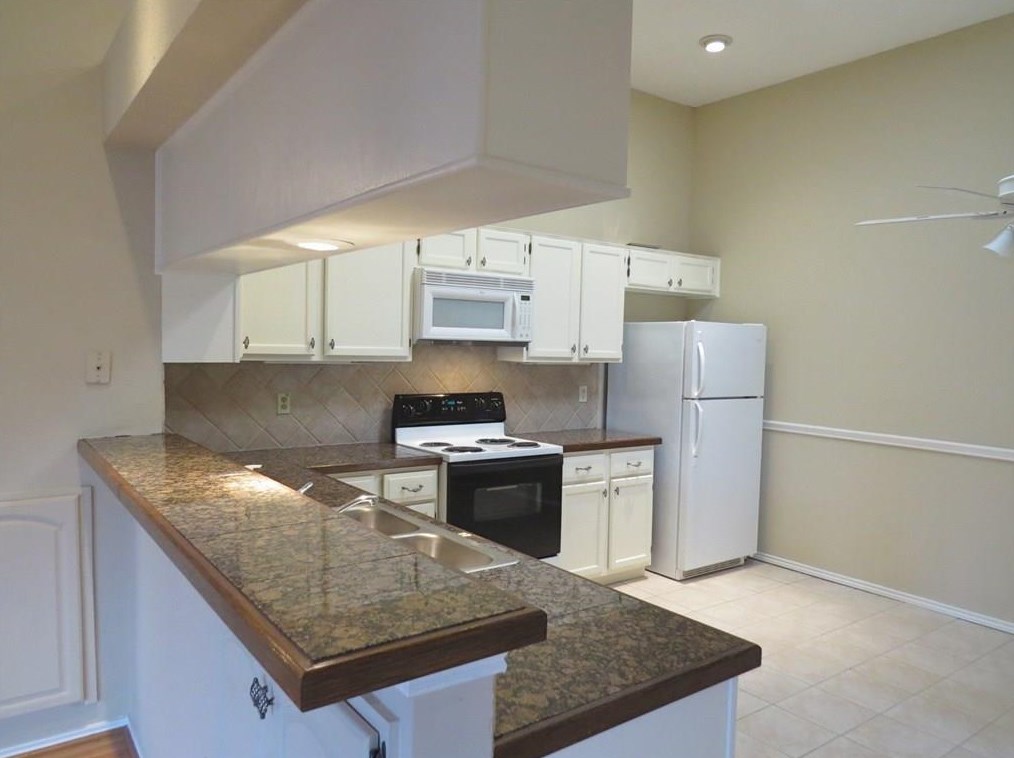 568 Grace Ln, Coppell TX  75019-4822 exterior