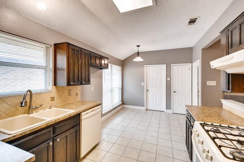 2615 Palisades Pl, Mesquite TX  75181-2520 exterior