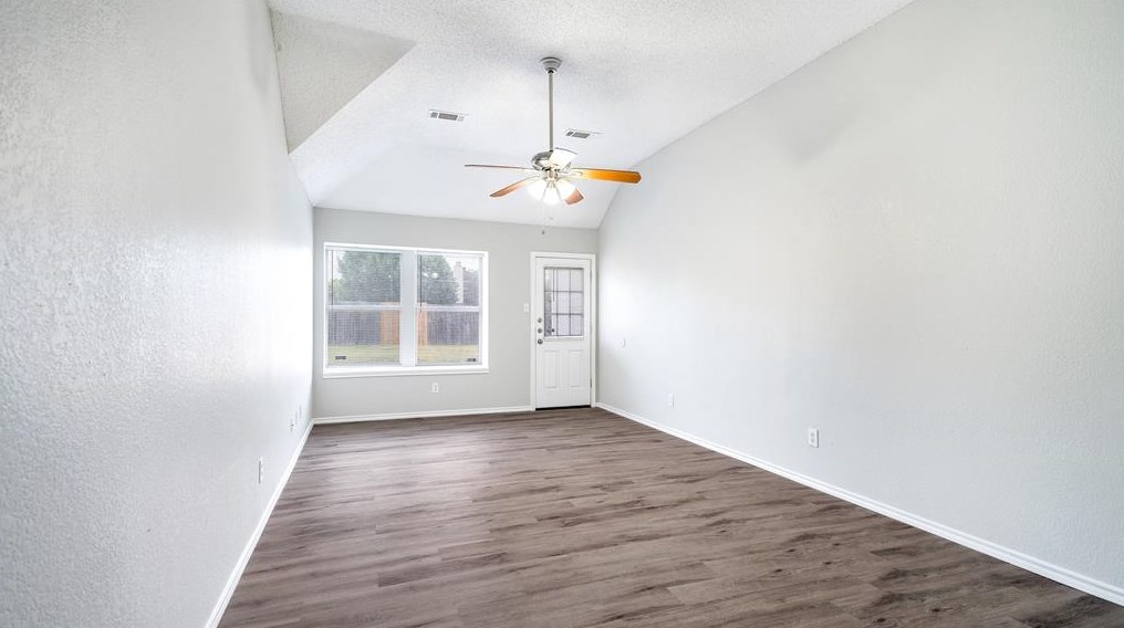 1329 Maple Rdg Dr, Mesquite TX 75149-5692 exterior