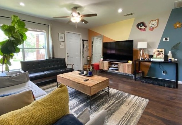 1722 Wilbur St, Dallas TX  75224-1604 exterior