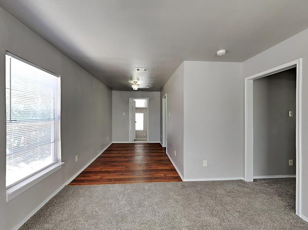 2475 Volga Ave, Dallas TX  75216-5851 exterior