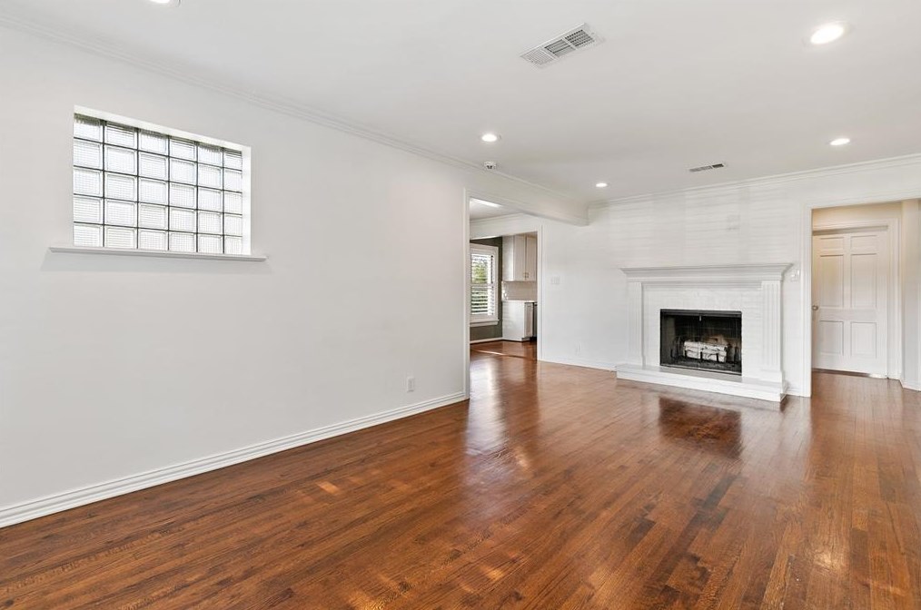 7806 Morton St, Dallas TX  75209-4108 exterior