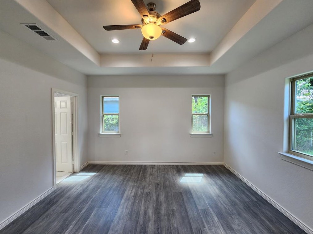 7919 Hull Ave, Dallas TX 75216-4133 exterior