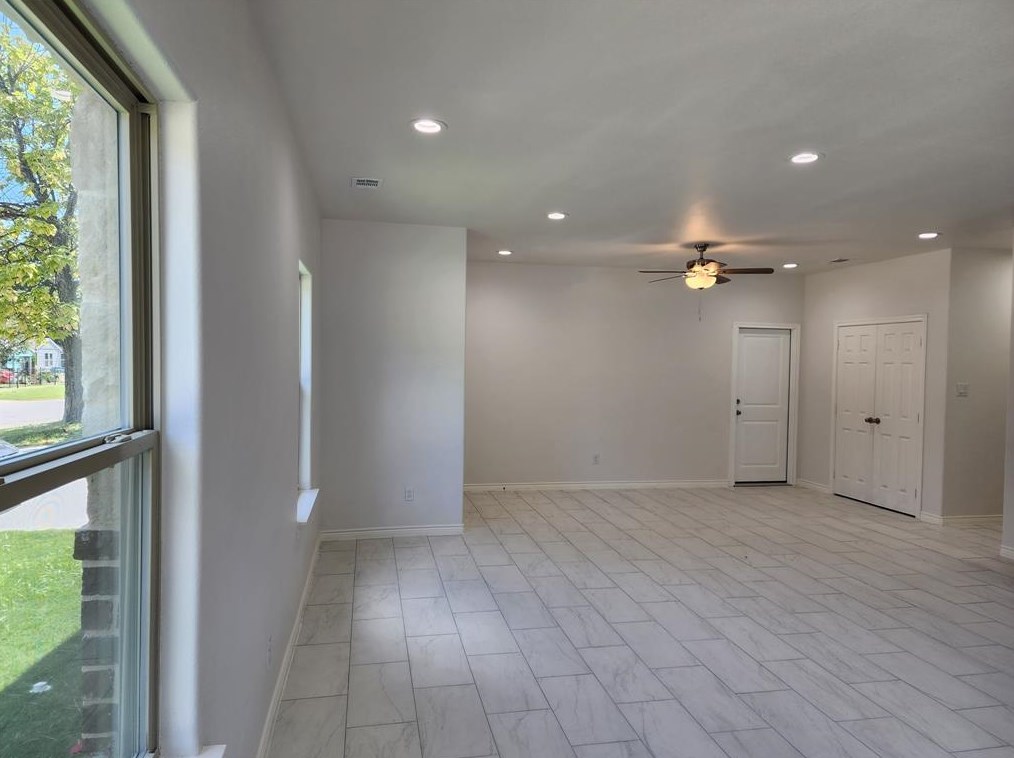 7919 Hull Ave, Dallas TX 75216-4133 exterior