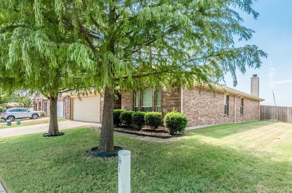 122 Freedom Trl, Forney TX  75126-4758 exterior
