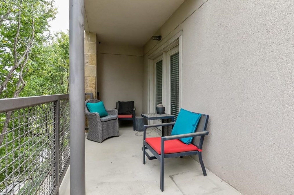 3800 Holland Ave, Dallas TX  75219-4409 exterior