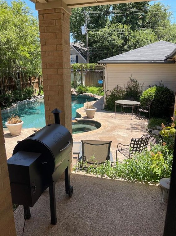 2833 Westminster Ave, Dallas TX  75205-1506 exterior