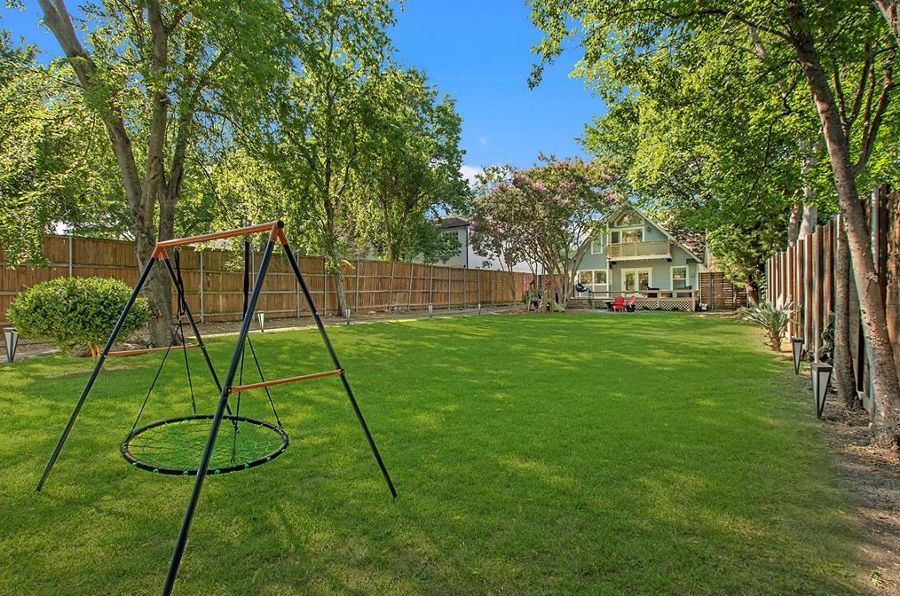 6326 Vanderbilt Ave, Dallas TX  75214-3336 exterior