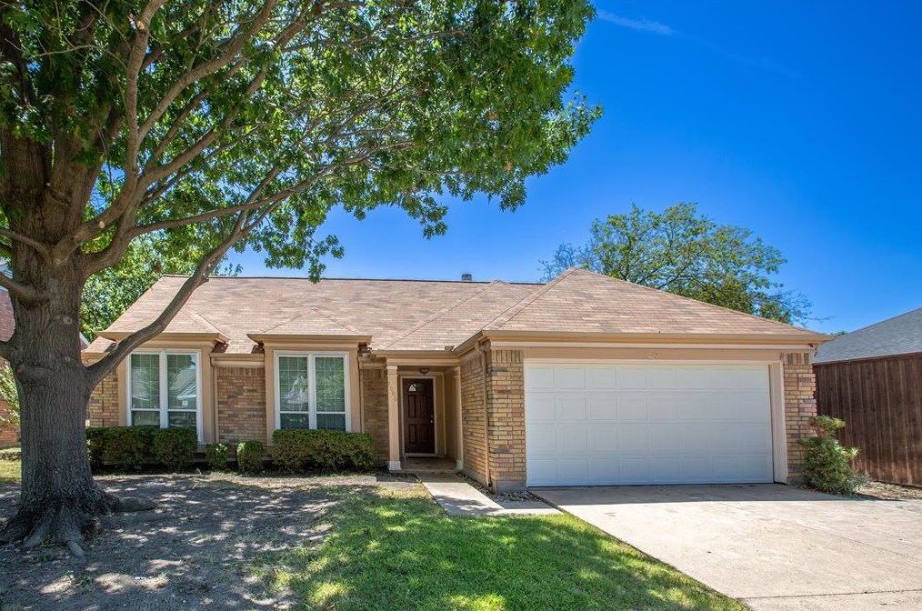 8006 Rainbow Dr, Rowlett TX  75089-2580 exterior