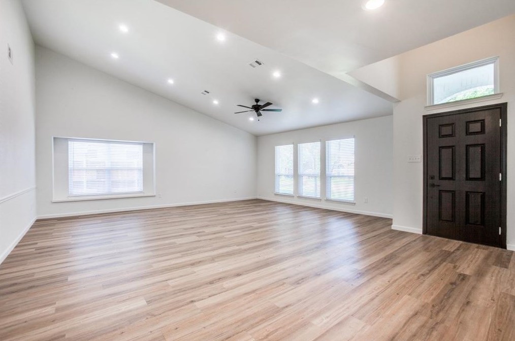 6908 Aimpoint Dr, Plano TX  75023-1854 exterior
