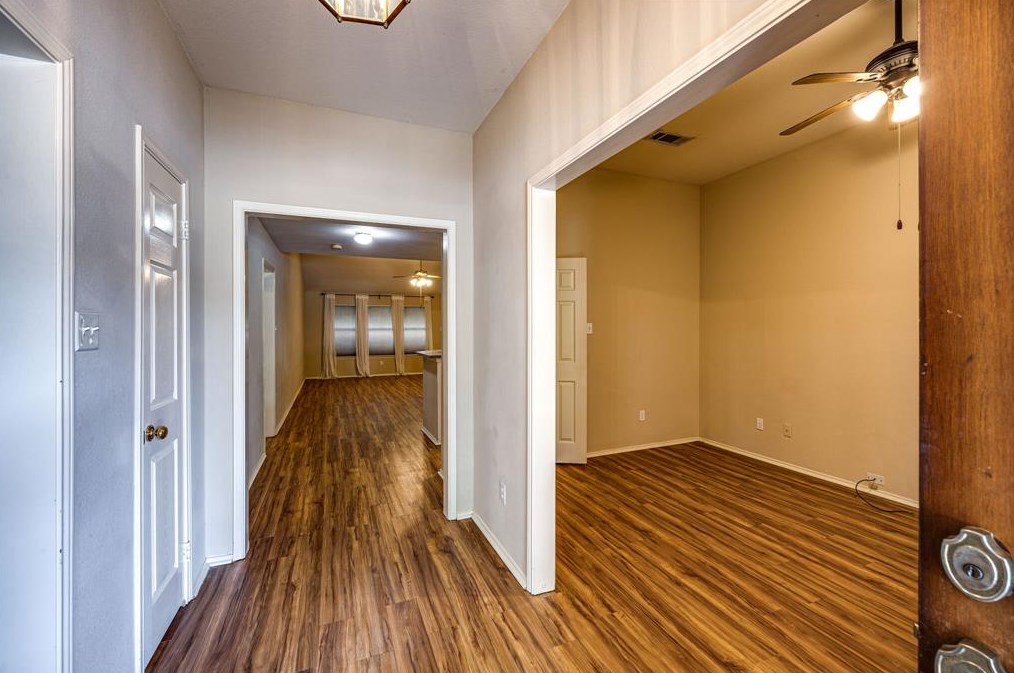 404 High Meadow Dr, Mckinney TX  75070-3632 exterior