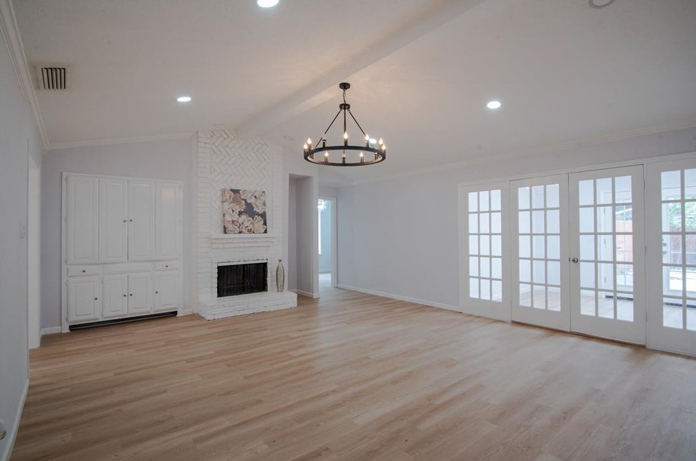 6019 White Rose Trl, Dallas TX  75248-4933 exterior