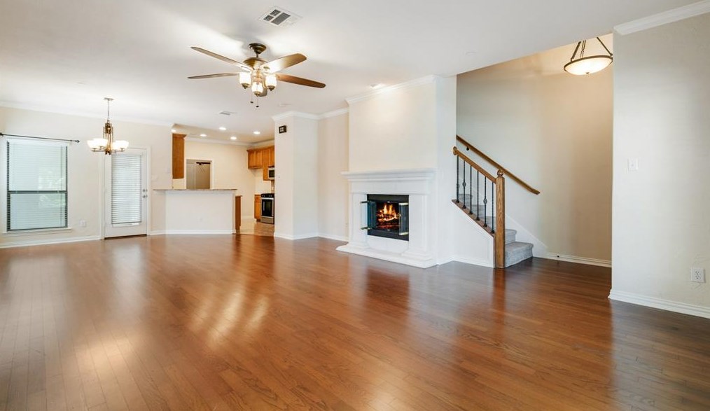 8732 Paradise Dr, Mckinney TX 75070-6431 exterior