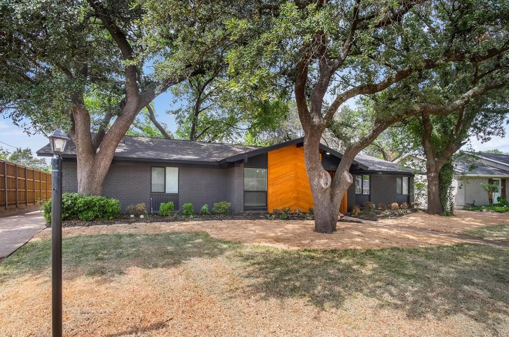 3271 Whitehall Dr, Dallas TX  75229-2555 exterior