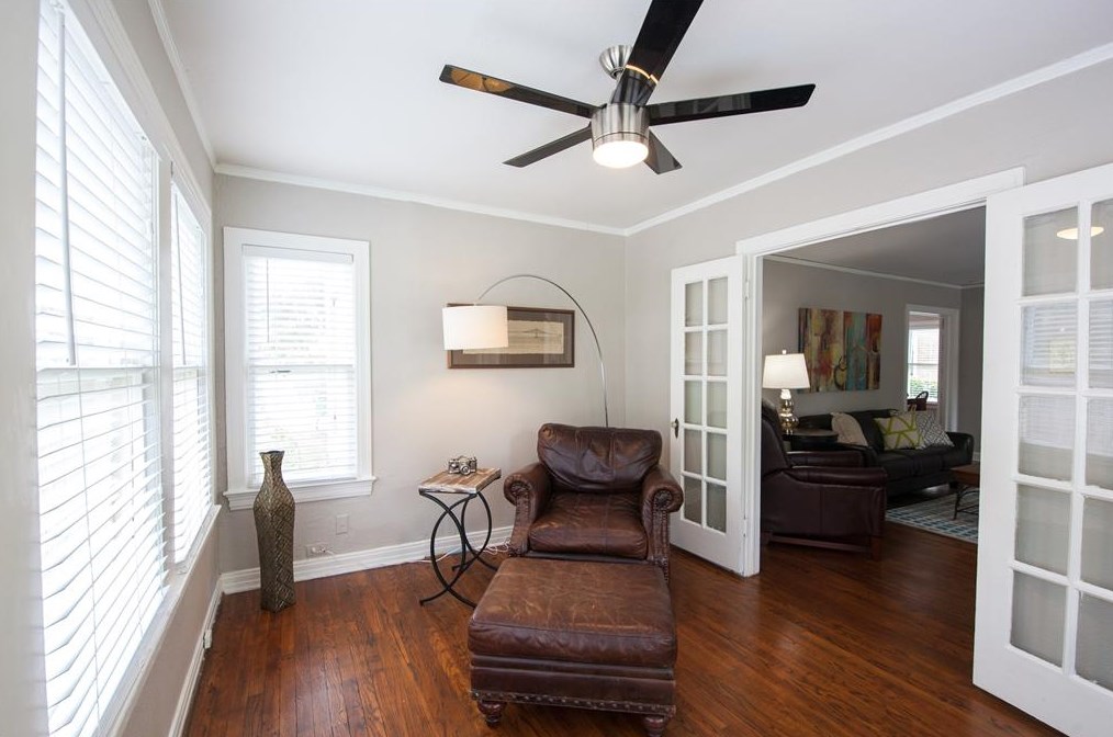 5946 Morningside Ave, Dallas TX  75206-5922 exterior