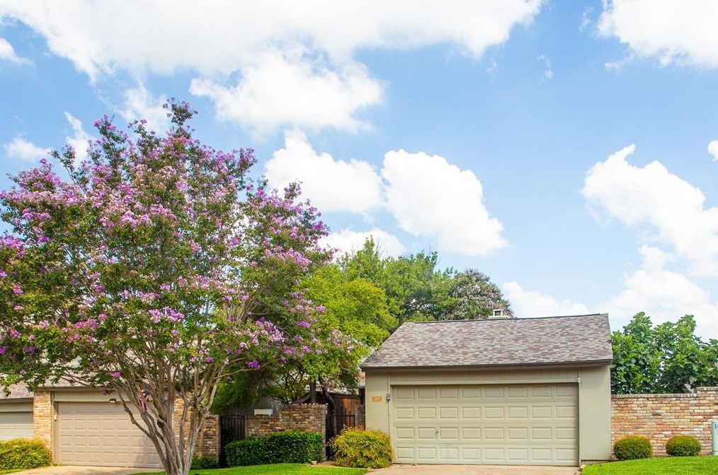 9547 Highland View Dr, Dallas TX  75238-1025 exterior