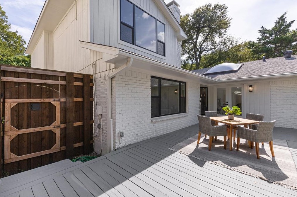 6905 Wabash Cir, Dallas TX 75214-3534 exterior