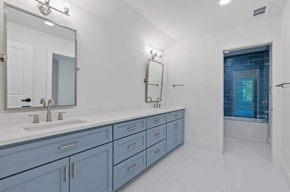 6905 Wabash Cir, Dallas TX 75214-3534 exterior