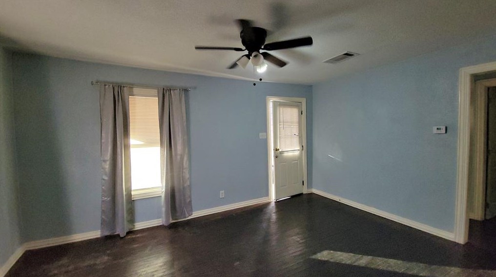 1434 Montague Ave, Dallas TX  75216-6958 exterior