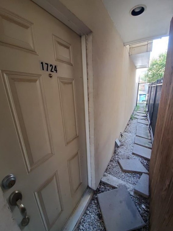 1724 Matilda St, Dallas TX  75206-7922 exterior