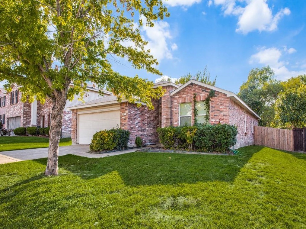 513 Rocky Springs Dr, Mckinney TX  75071-7755 exterior
