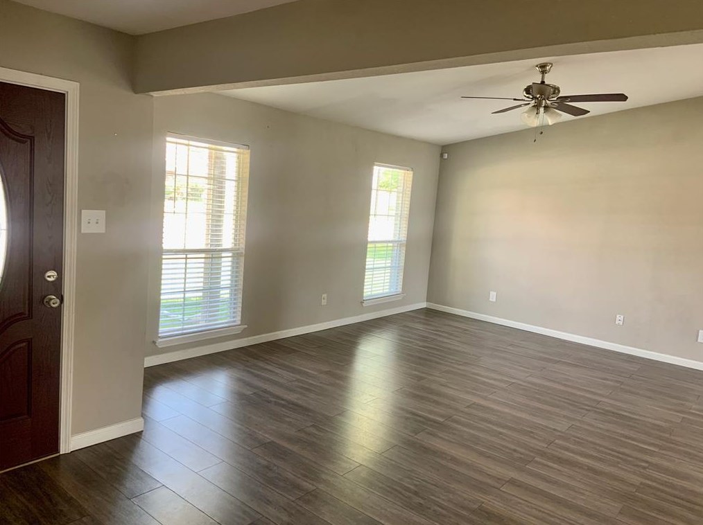 8210 Chesham Dr, Rowlett TX  75088-4363 exterior