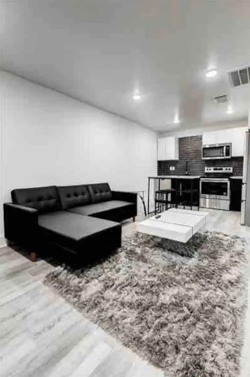1414 Bennett Ave #208, Dallas, TX 75206