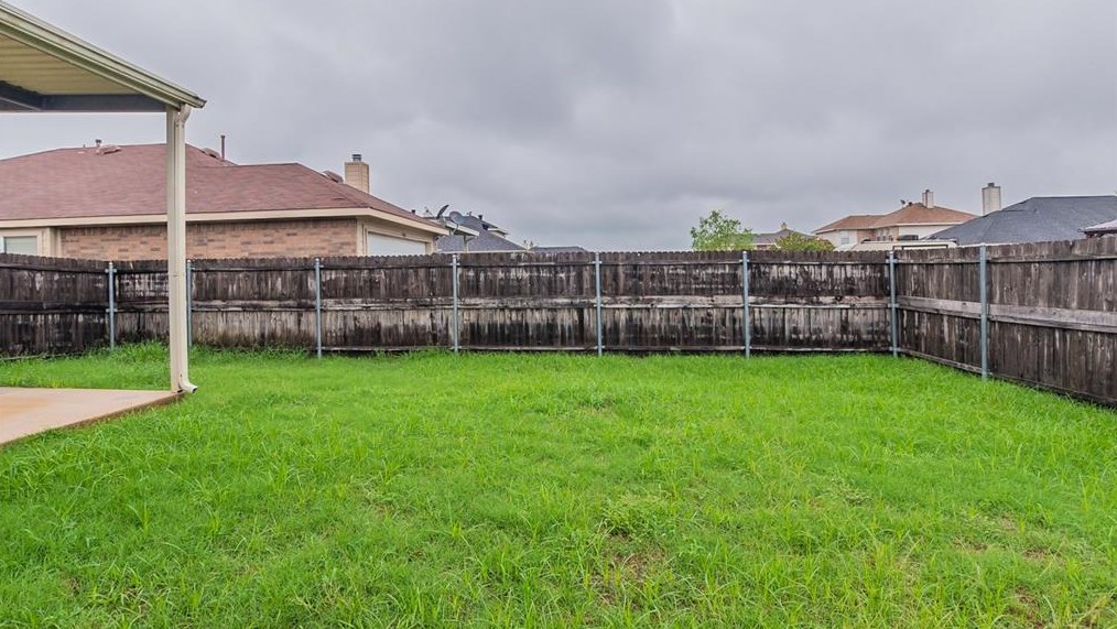 3304 Aqueduct Ct, Mesquite TX 75181-4299 exterior