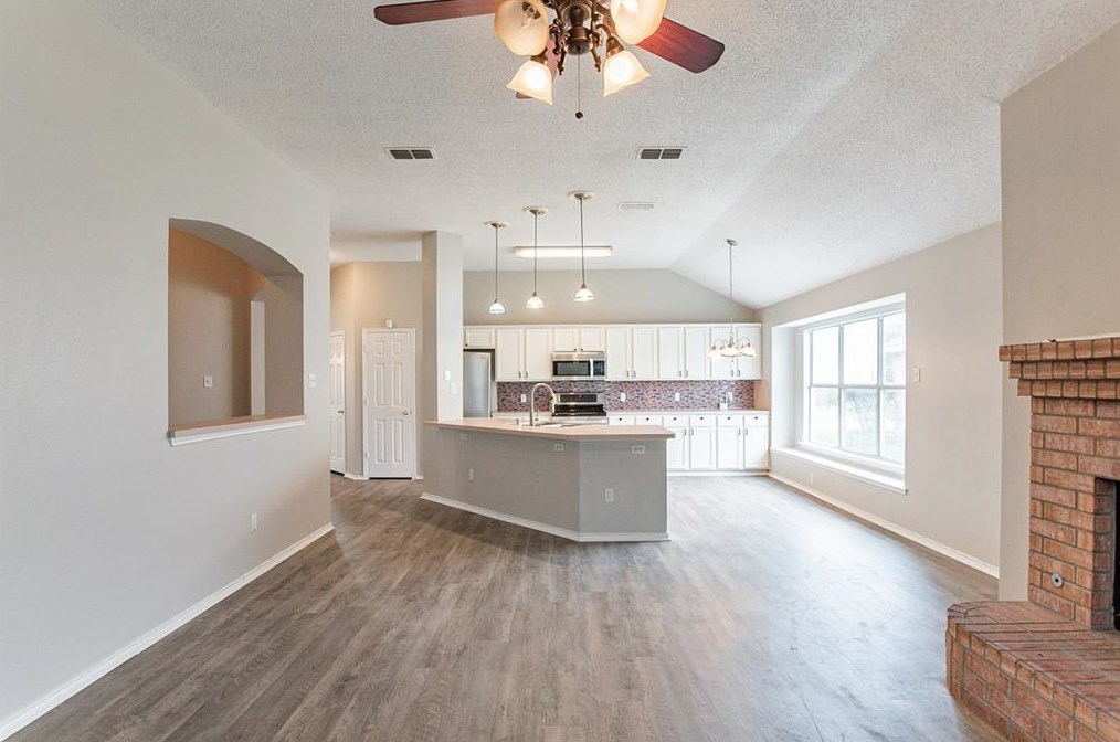 3304 Aqueduct Ct, Mesquite TX 75181-4299 exterior