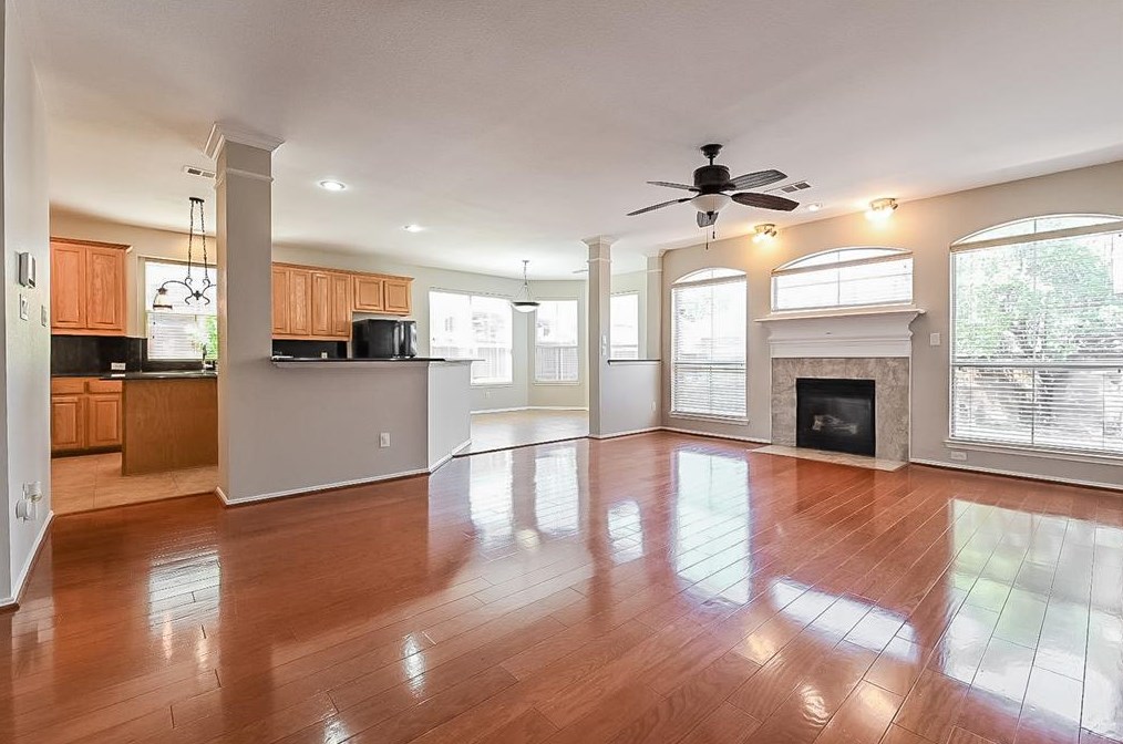 3325 Fallbrook Dr, Mesquite TX  75182-4021 exterior