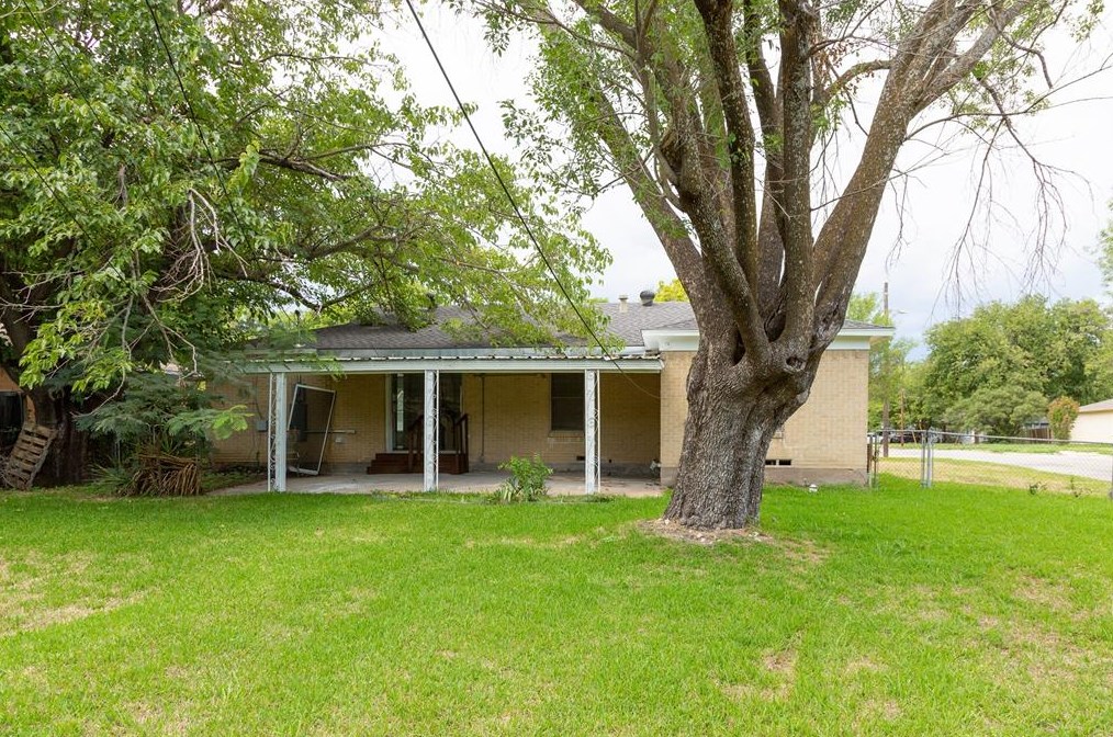 3400 Sidney Dr, Mesquite TX  75150-2110 exterior