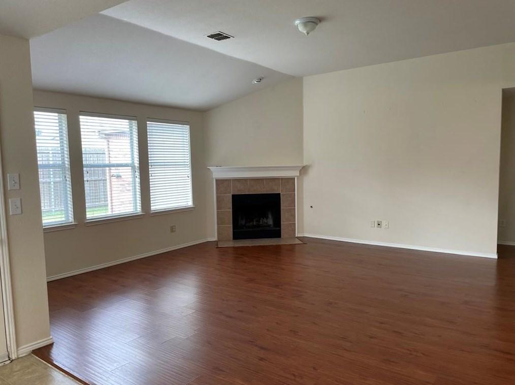 5721 Mariposa Dr, Mckinney TX  75070-2654 exterior
