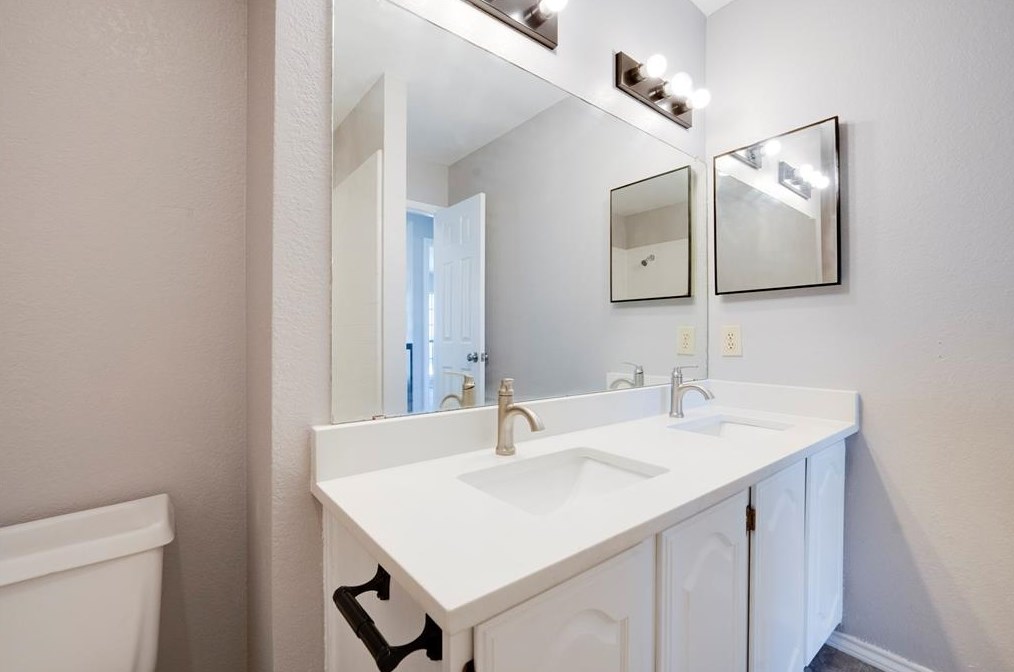 408 Longshadow Ln, Mesquite TX 75149-5998 exterior