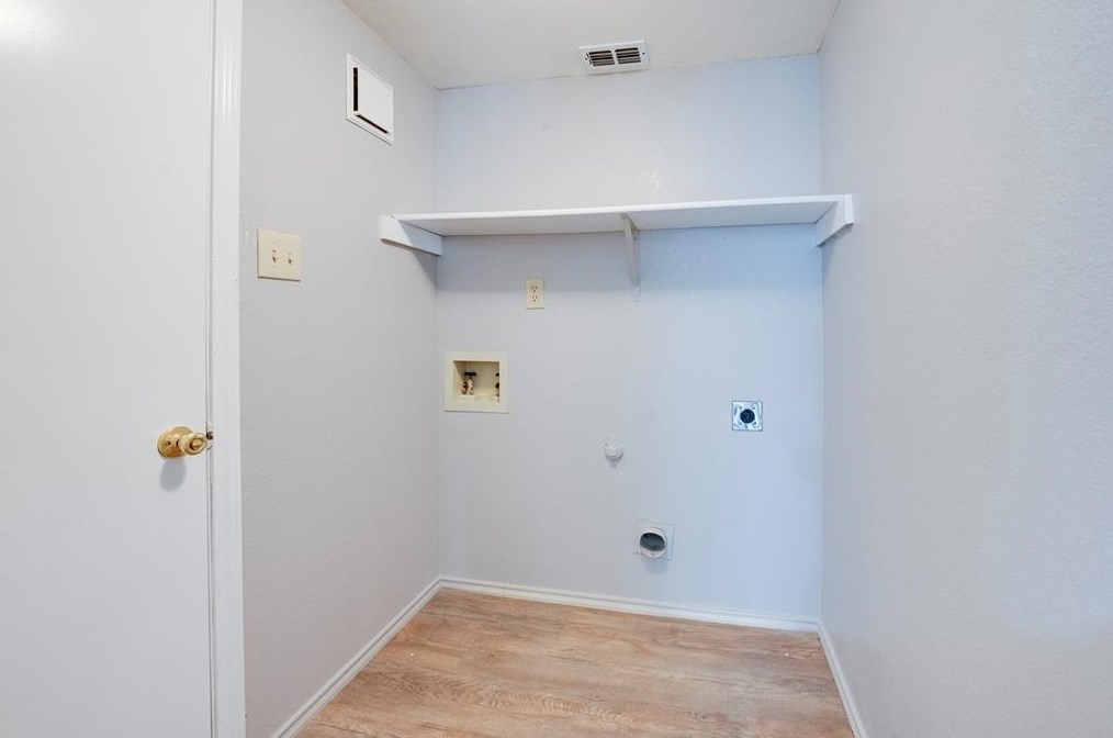 408 Longshadow Ln, Mesquite TX 75149-5998 exterior