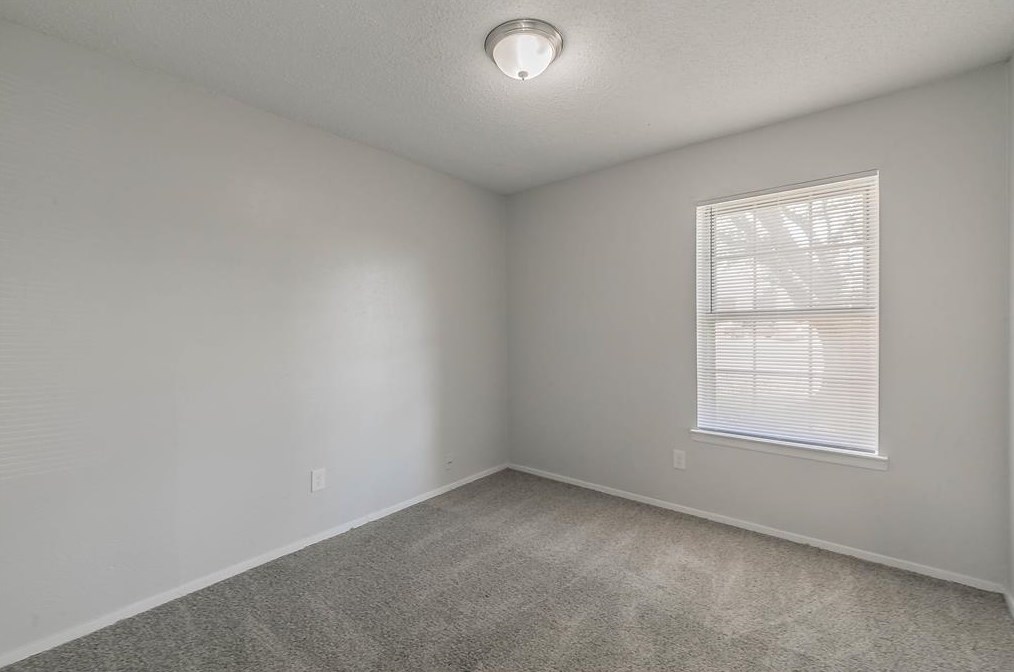 1105 Rutherford Dr, Mesquite TX 75149-6129 exterior