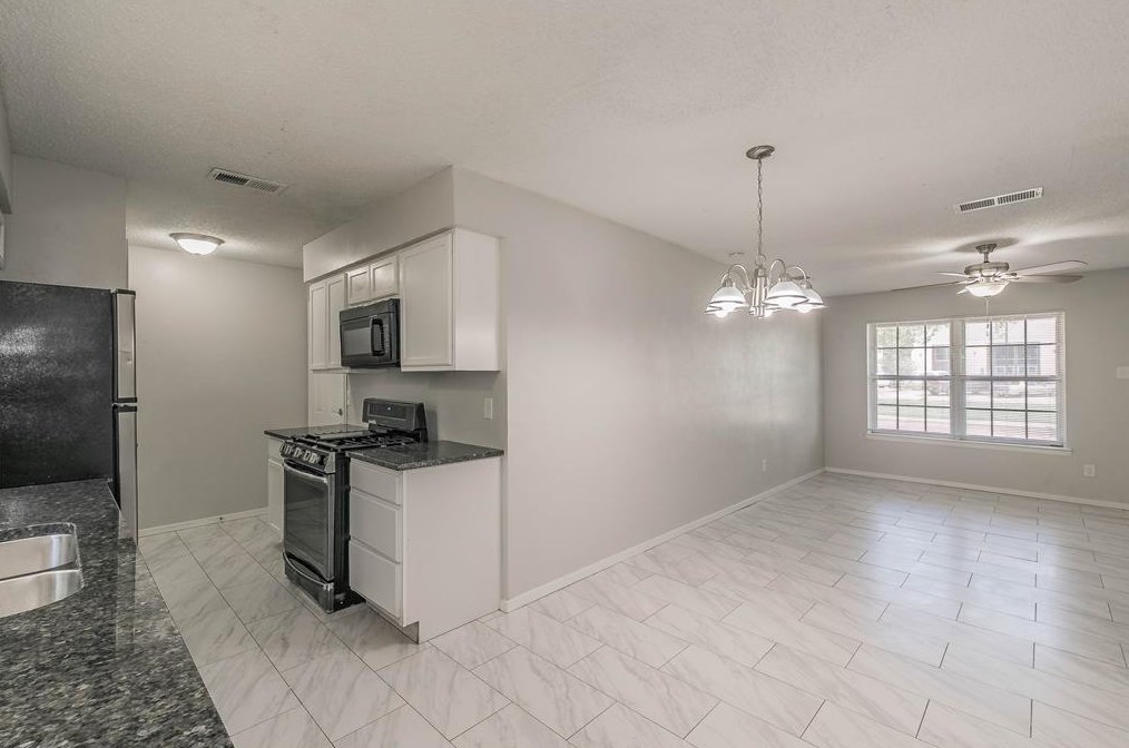 1105 Rutherford Dr, Mesquite TX 75149-6129 exterior