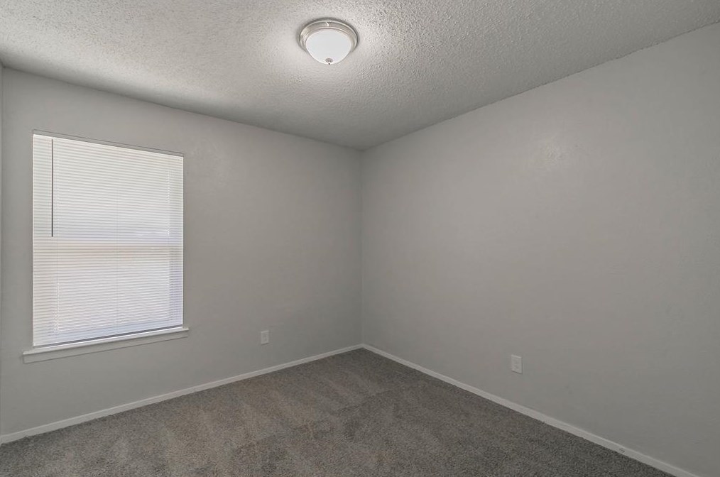 1105 Rutherford Dr, Mesquite TX 75149-6129 exterior