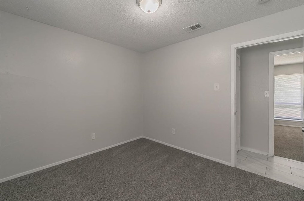 1105 Rutherford Dr, Mesquite TX 75149-6129 exterior