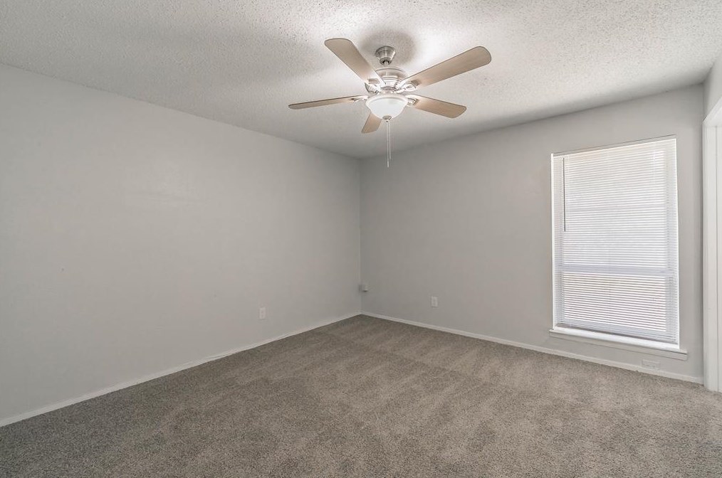 1105 Rutherford Dr, Mesquite TX 75149-6129 exterior