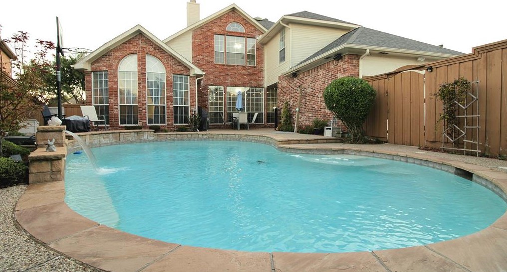 7510 Sand Pne Dr, Rowlett TX 75089-2764 exterior