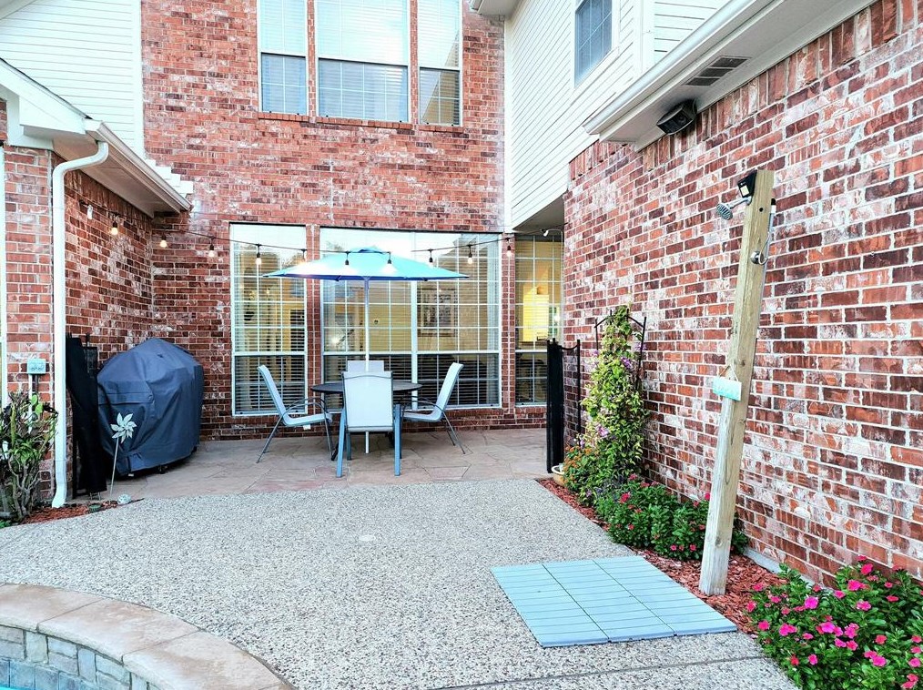 7510 Sand Pne Dr, Rowlett TX 75089-2764 exterior