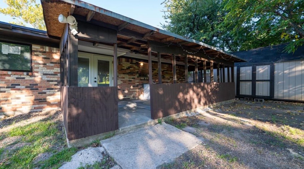 2422 Sue Cir, Mesquite TX exterior