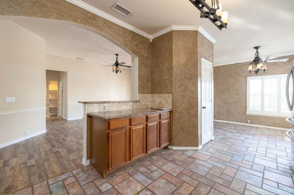 1209 Woodthorpe Dr, Mesquite TX 75181-3513 exterior