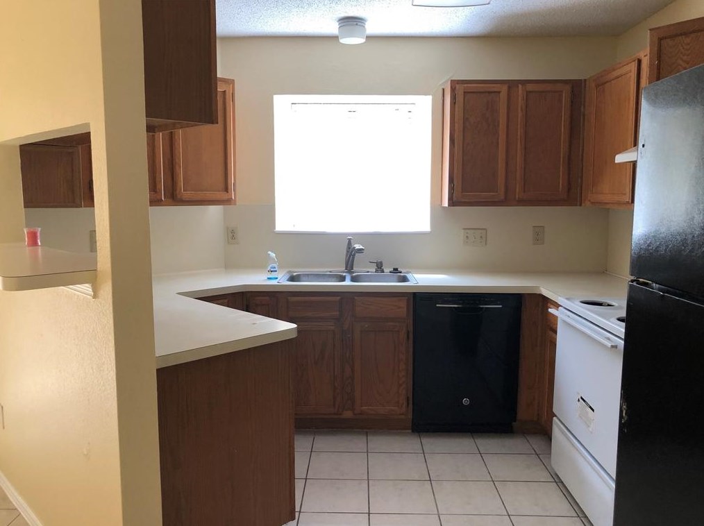 1213 Old Barn Ln, Mesquite TX  75149-6823 exterior