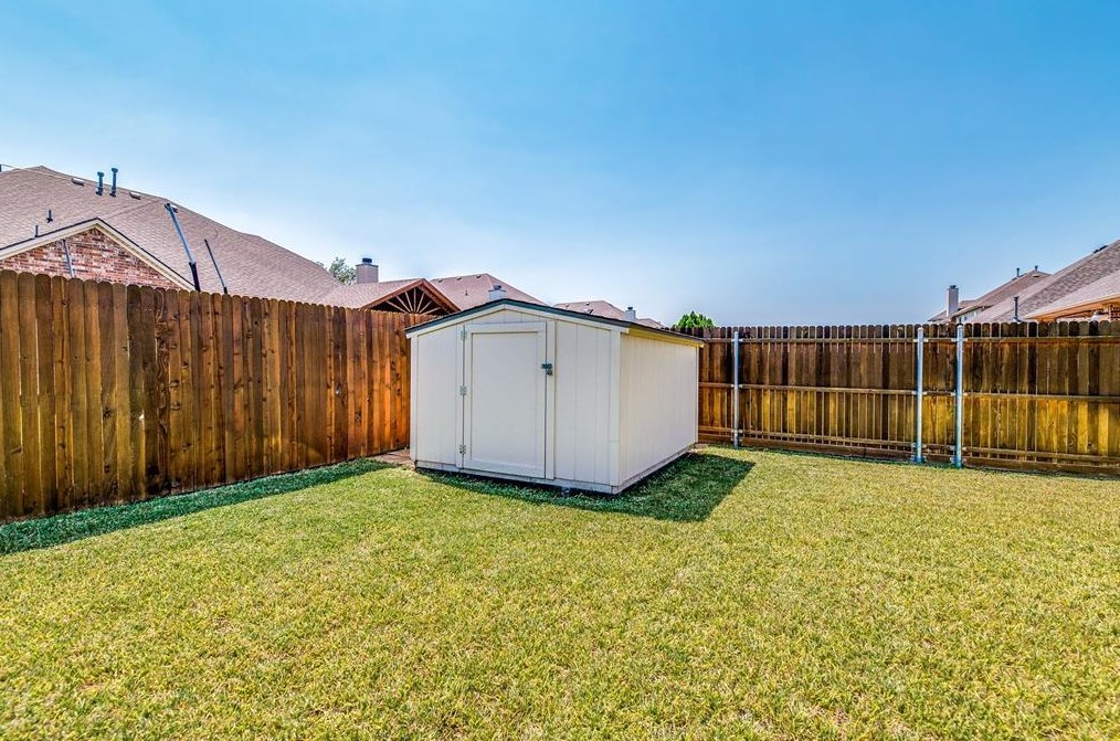 2736 Las Ventanas Trl, Fort Worth TX  76131-2807 exterior