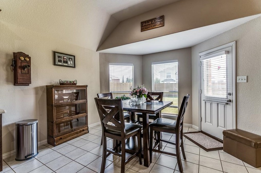 2736 Las Ventanas Trl, Fort Worth TX  76131-2807 exterior