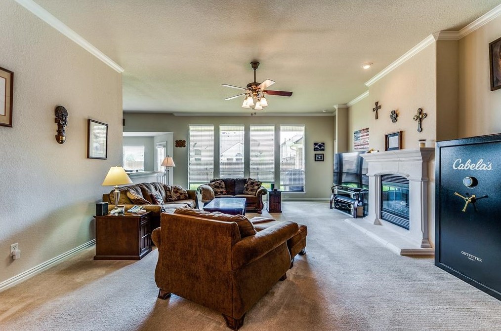 2736 Las Ventanas Trl, Fort Worth TX  76131-2807 exterior